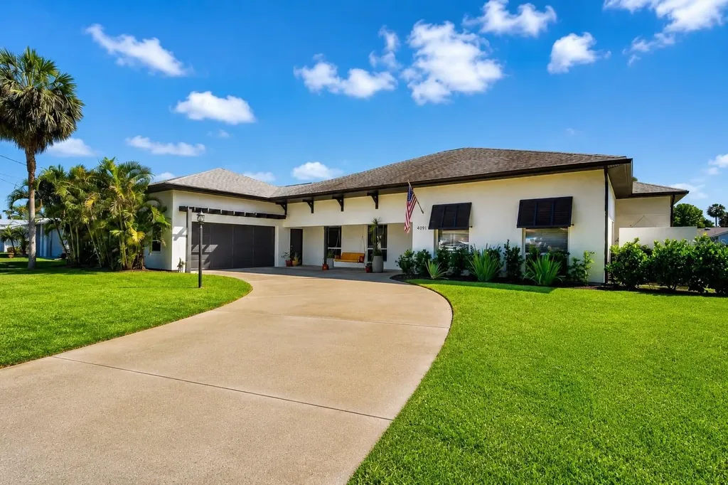 4091 13th Way NE St Petersburg FL 33703