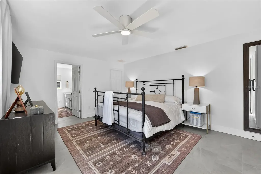 4091 13th Way NE St Petersburg FL 33703