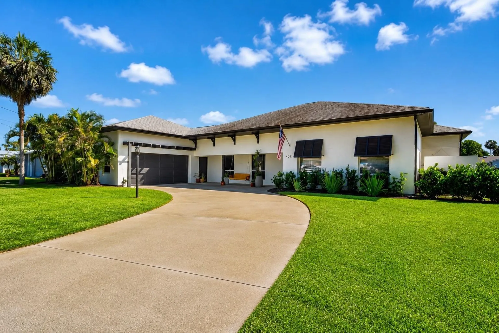 4091 13th Way NE St Petersburg FL 33703