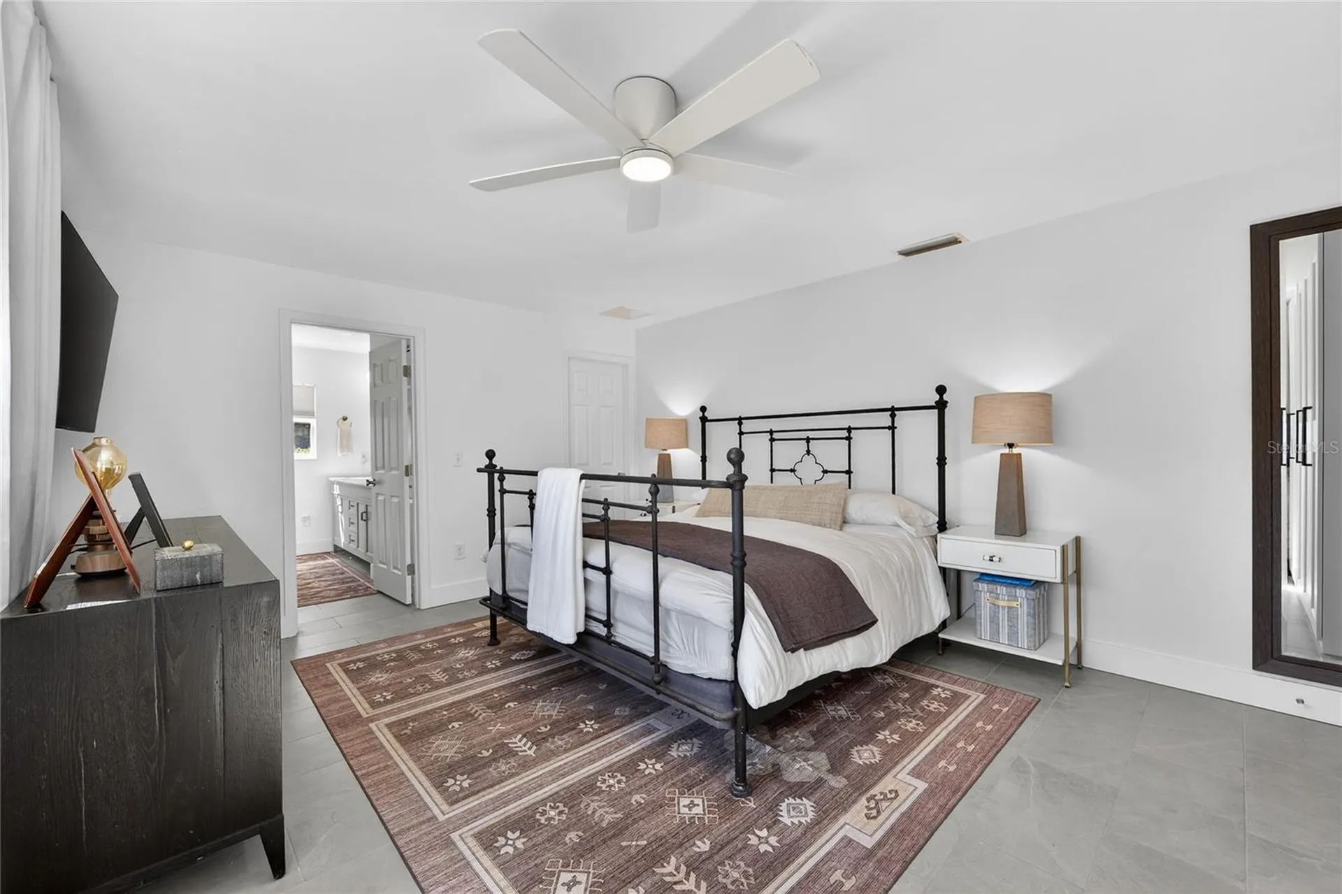 4091 13th Way NE St Petersburg FL 33703