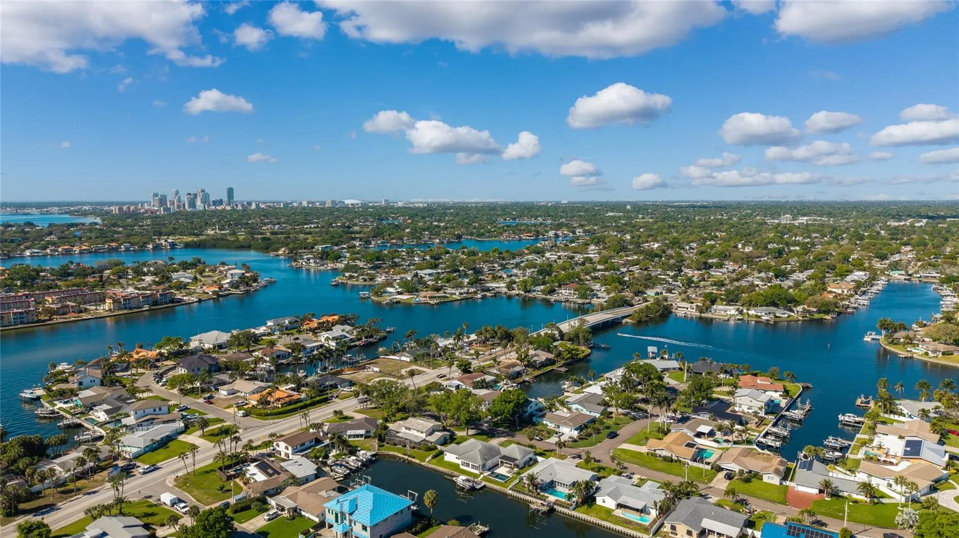 4091 13th Way NE St Petersburg FL 33703