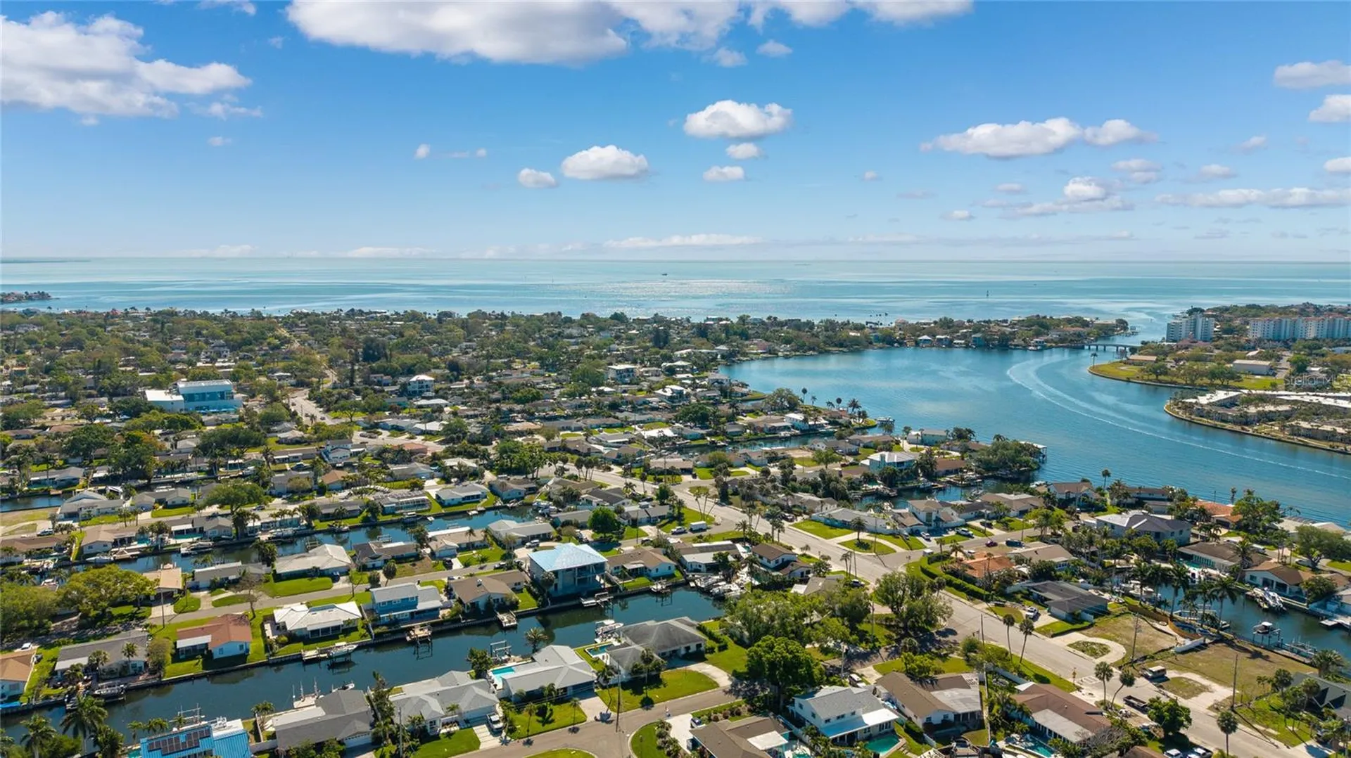 4091 13th Way NE St Petersburg FL 33703