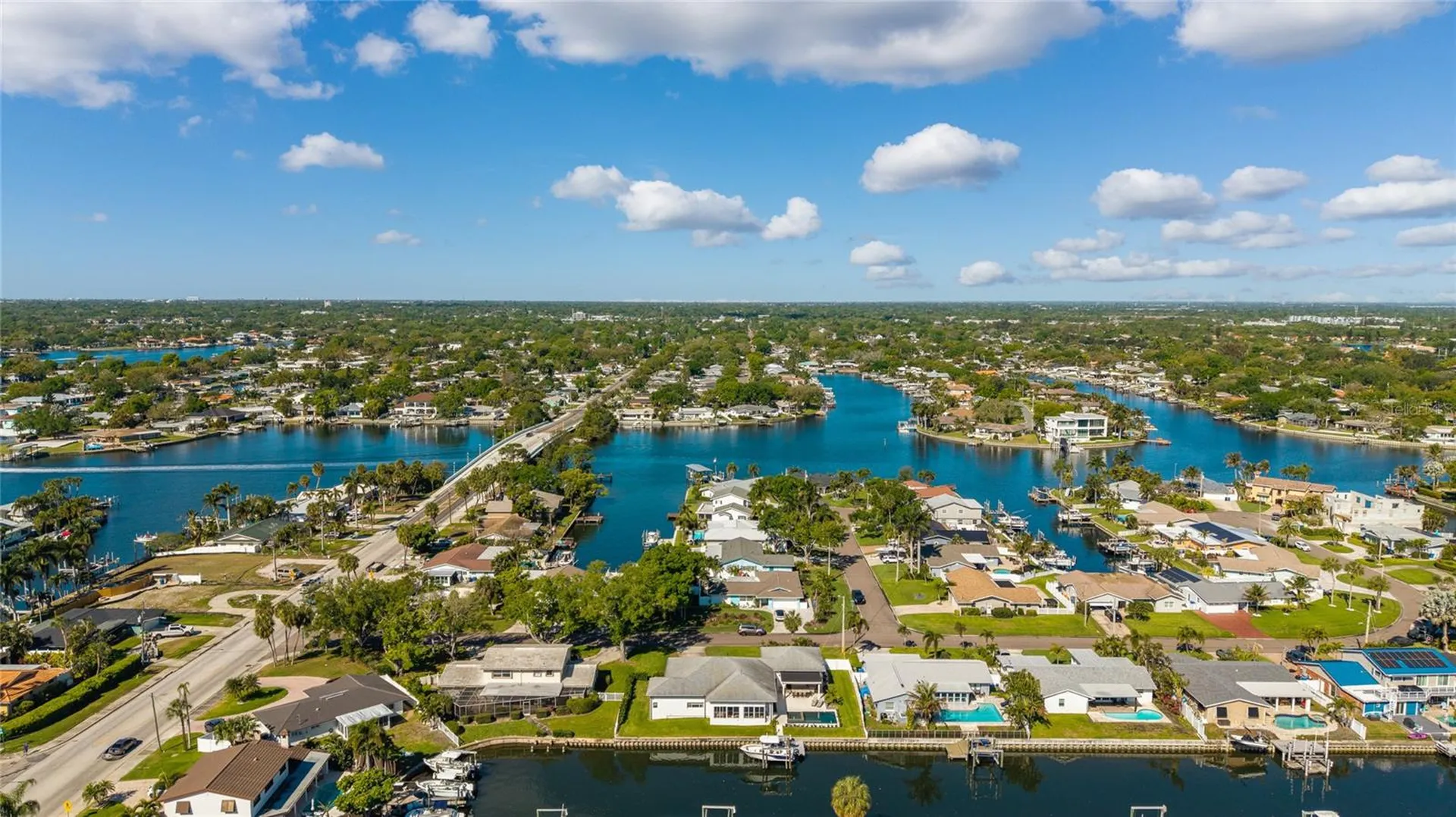 4091 13th Way NE St Petersburg FL 33703