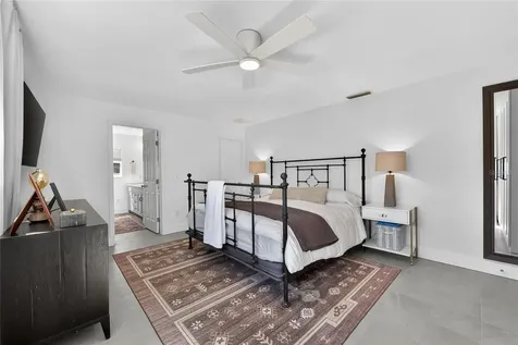 4091 13th Way NE St Petersburg FL 33703