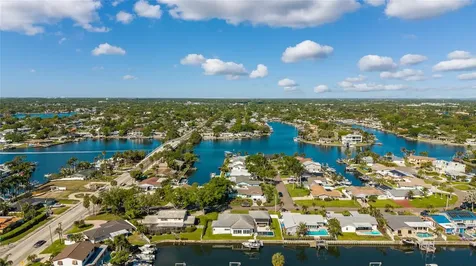 4091 13th Way NE St Petersburg FL 33703