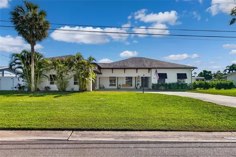 4091 13th Way NE St Petersburg FL 33703