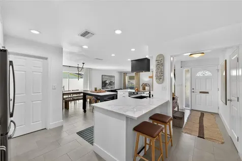 4091 13th Way NE St Petersburg FL 33703