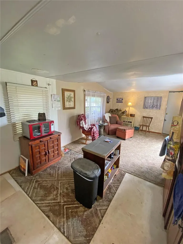 148 Swan Lake Drive Melrose FL 32666
