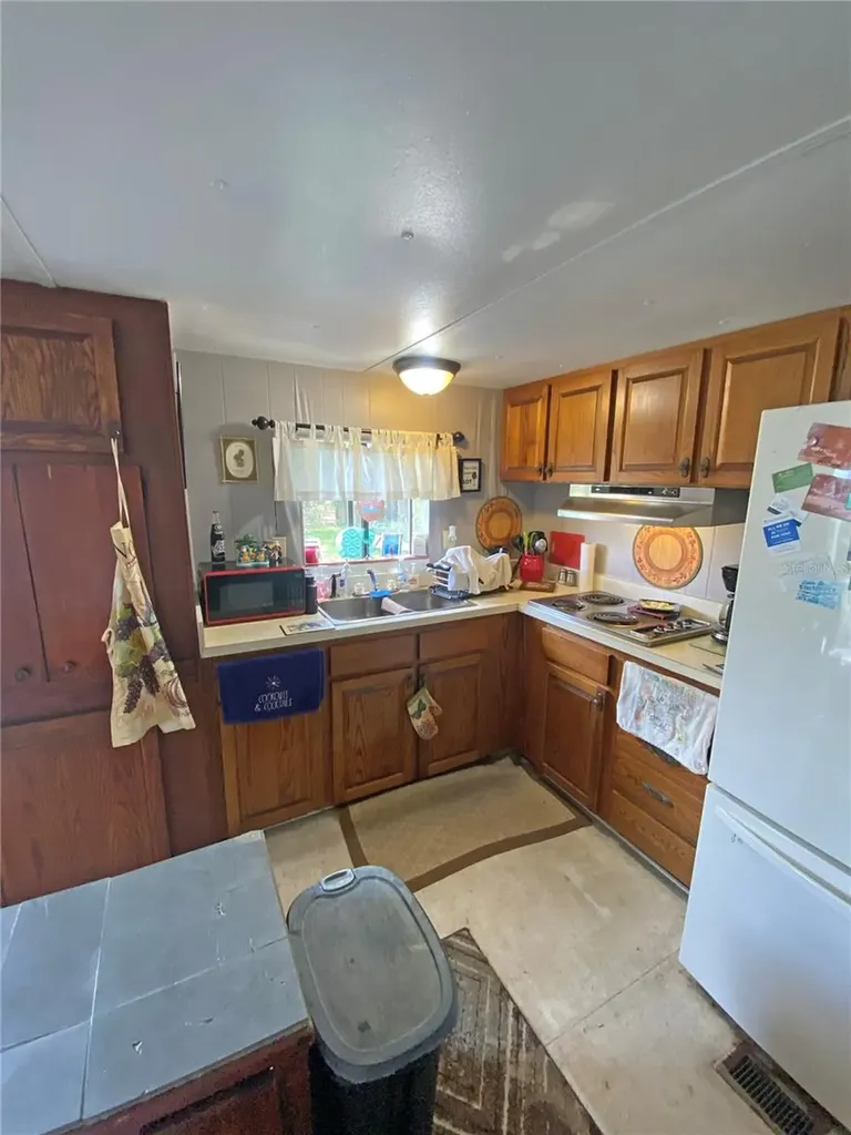 148 Swan Lake Drive Melrose FL 32666