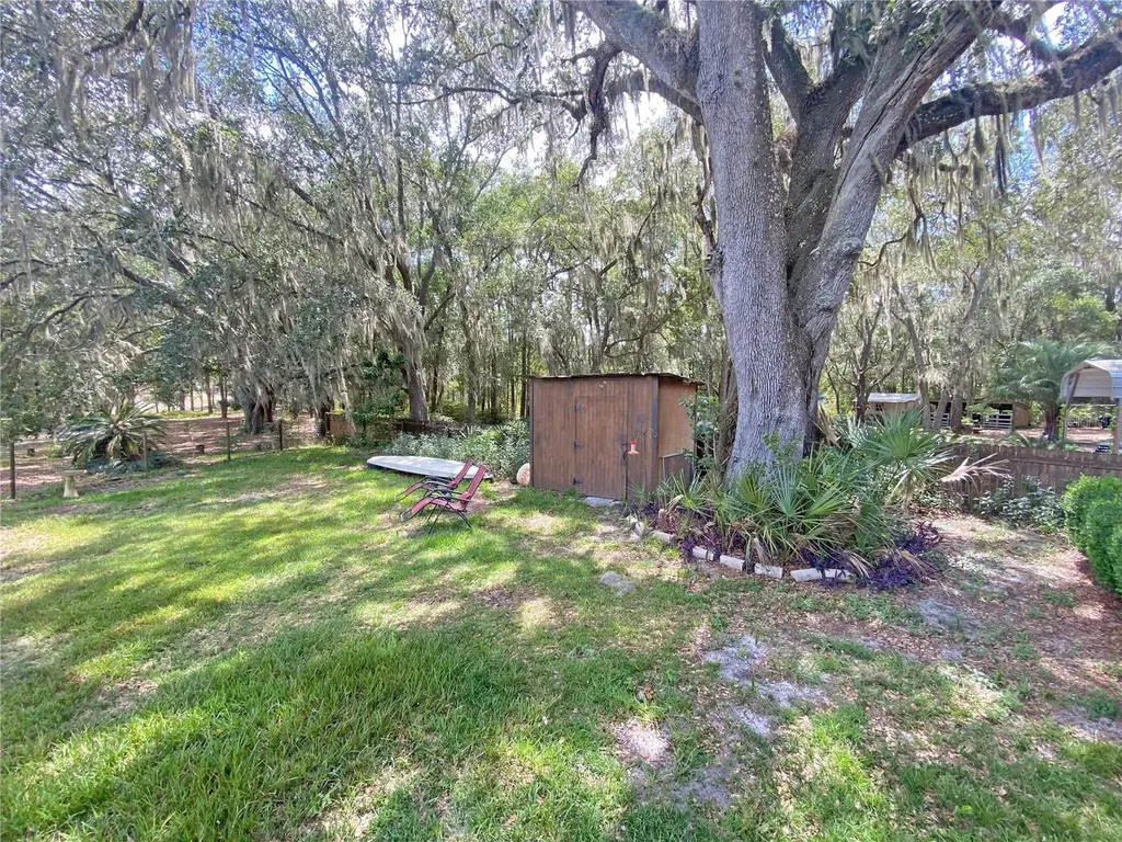 148 Swan Lake Drive Melrose FL 32666