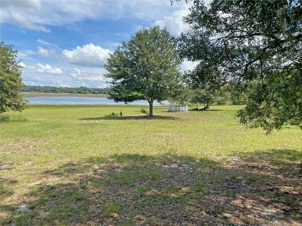 148 Swan Lake Drive Melrose FL 32666