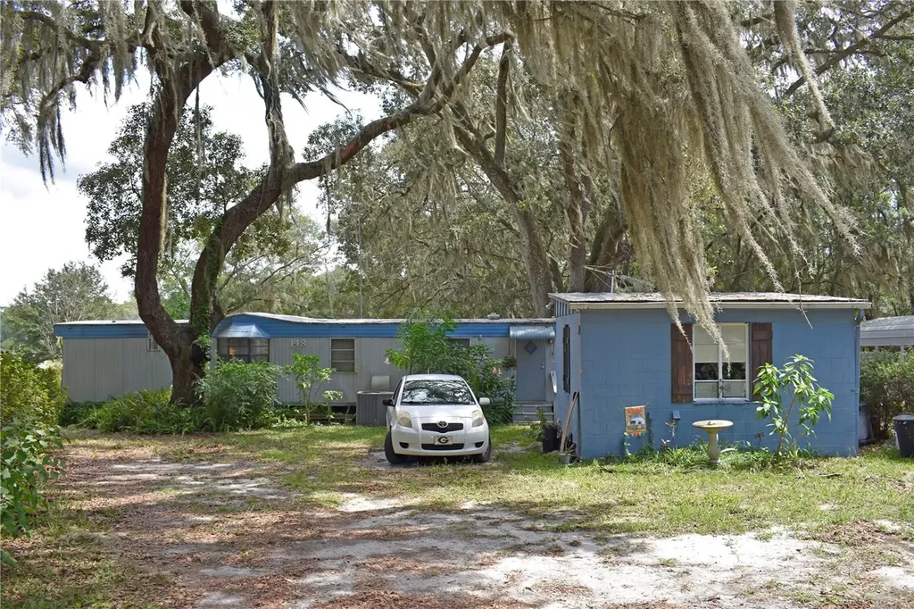 148 Swan Lake Drive Melrose FL 32666