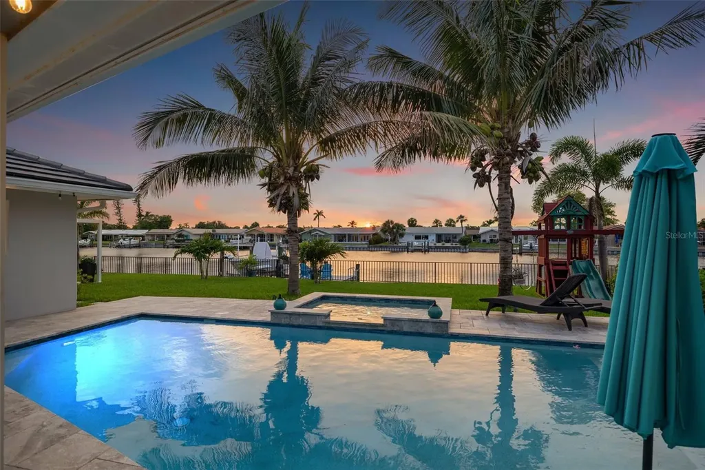 4748 Overlook Drive NE St Petersburg FL 33703