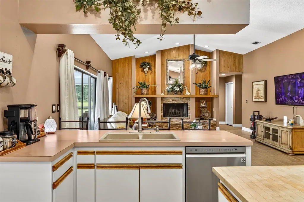 8410 W Knights Griffin Road Plant City FL 33565