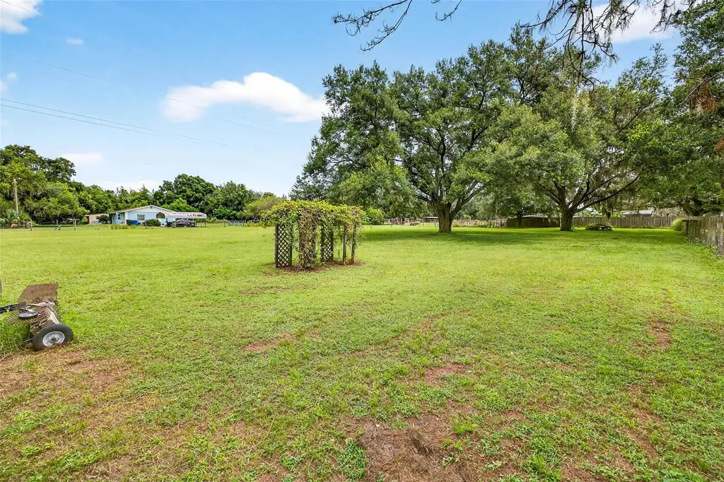 8410 W Knights Griffin Road Plant City FL 33565