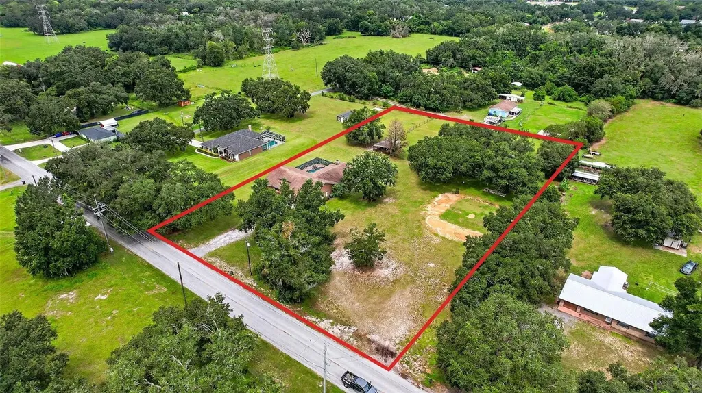 8410 W Knights Griffin Road Plant City FL 33565