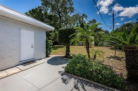 2110 57th Avenue N St Petersburg FL 33714
