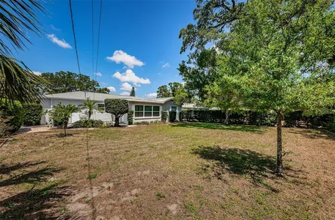 2110 57th Avenue N St Petersburg FL 33714
