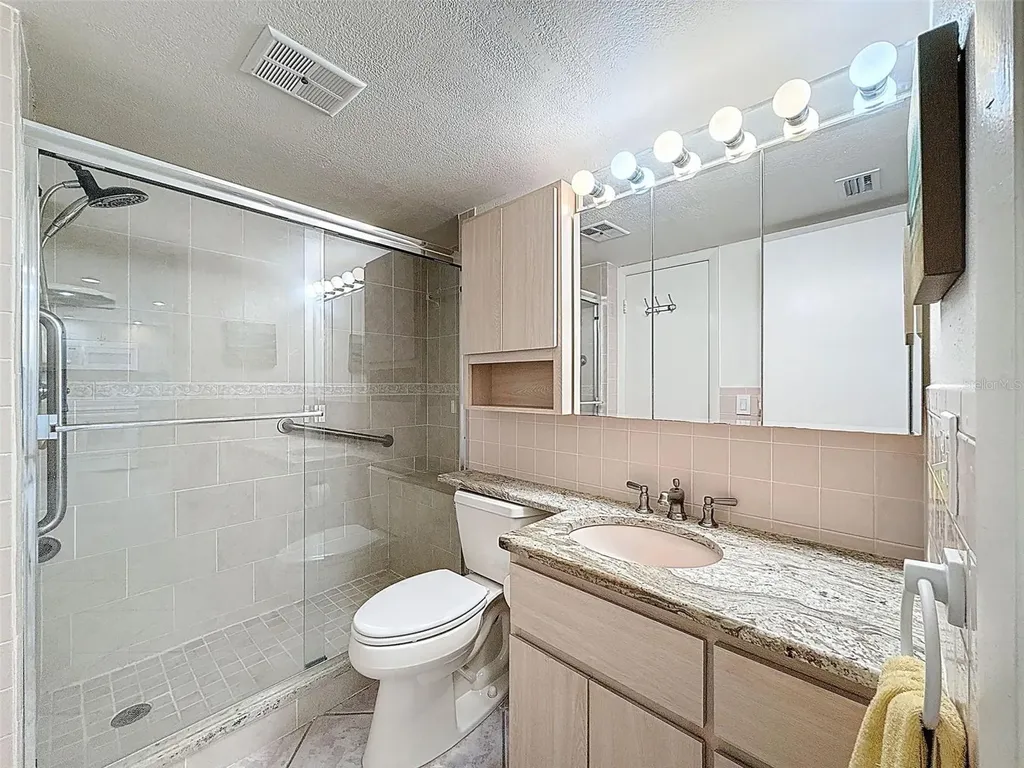 4550 Cove Circle St Petersburg FL 33708