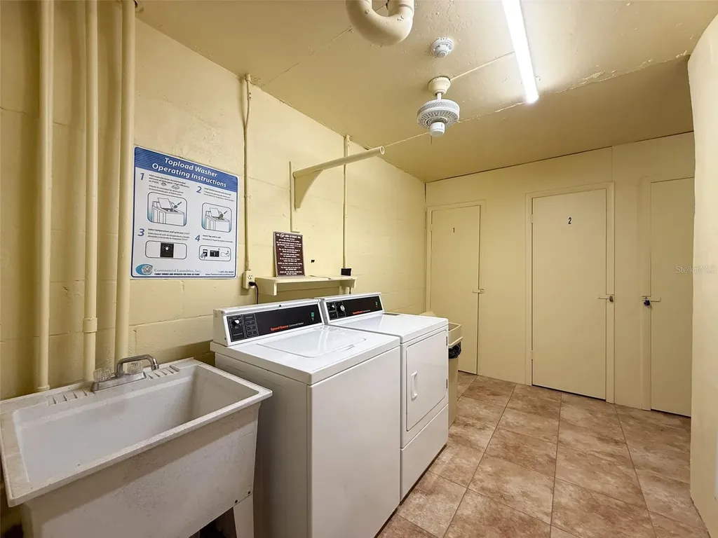 4550 Cove Circle St Petersburg FL 33708
