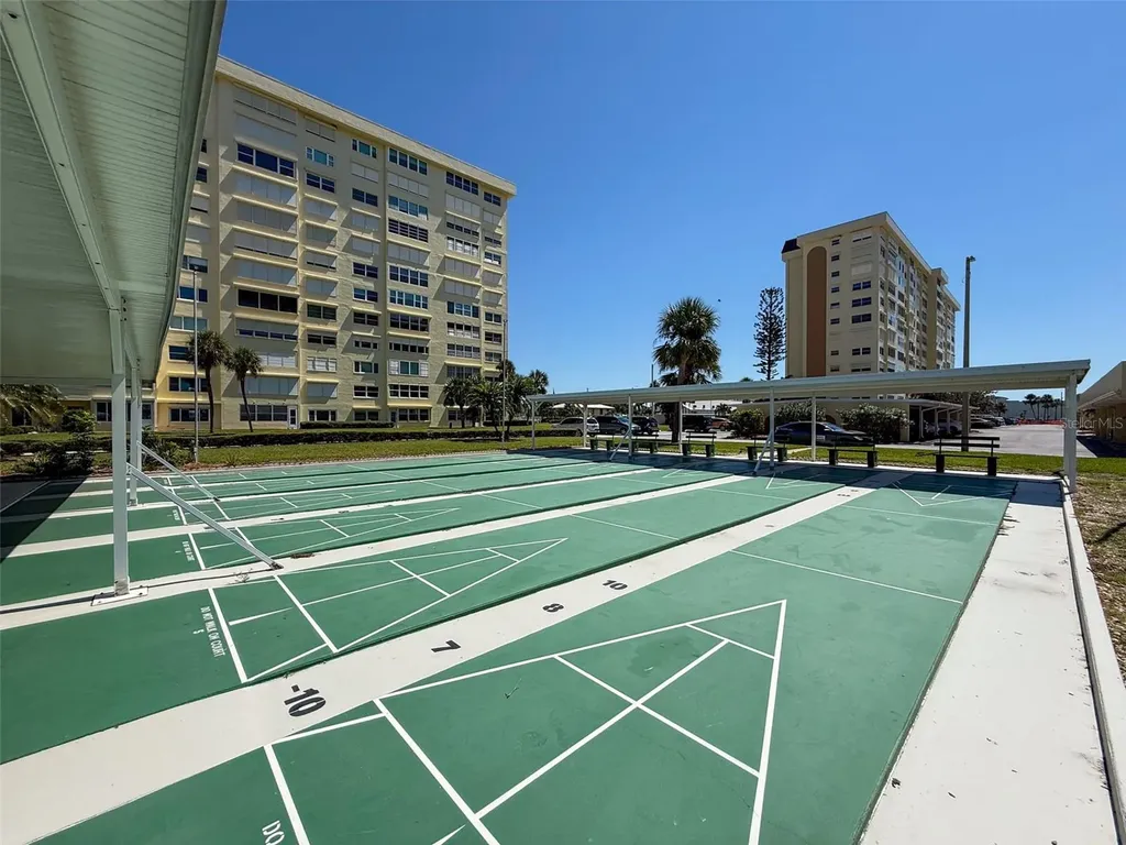 4550 Cove Circle St Petersburg FL 33708