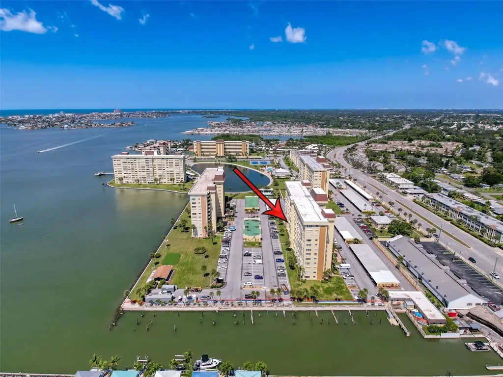 4550 Cove Circle St Petersburg FL 33708