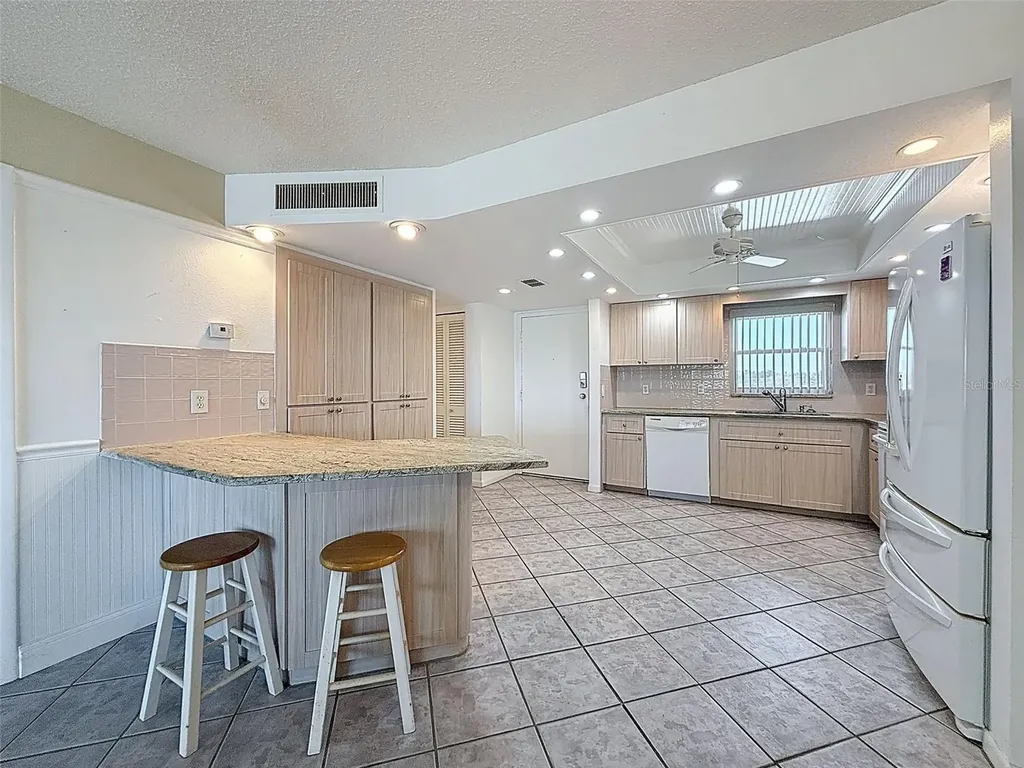 4550 Cove Circle St Petersburg FL 33708
