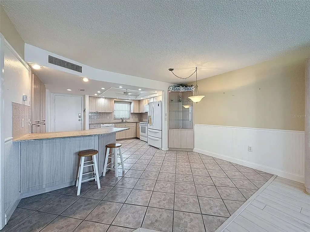 4550 Cove Circle St Petersburg FL 33708