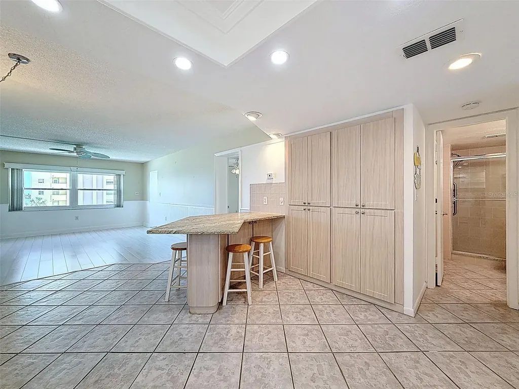 4550 Cove Circle St Petersburg FL 33708