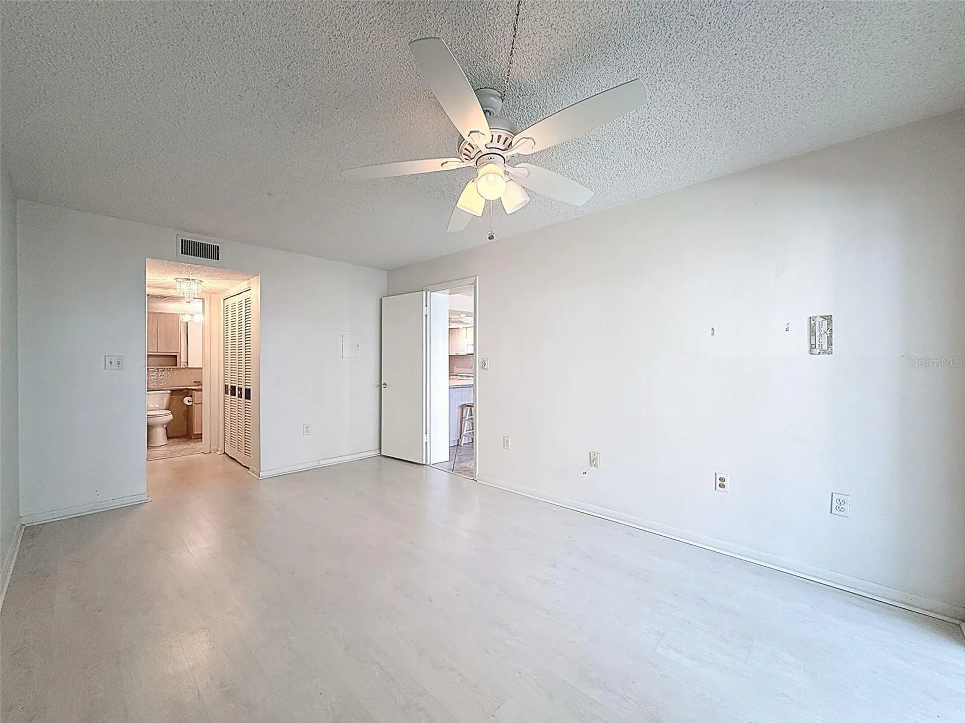 4550 Cove Circle St Petersburg FL 33708
