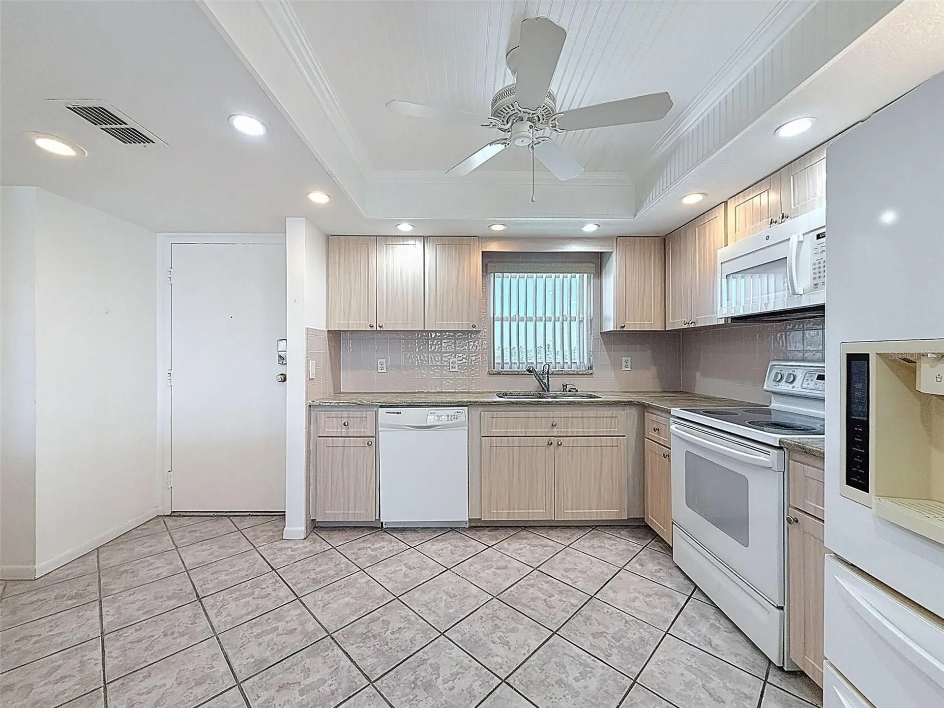 4550 Cove Circle St Petersburg FL 33708
