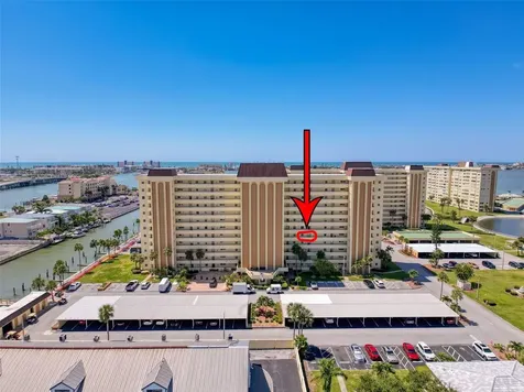 4550 Cove Circle St Petersburg FL 33708