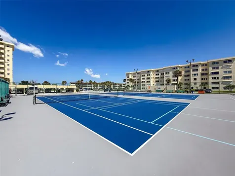 4550 Cove Circle St Petersburg FL 33708