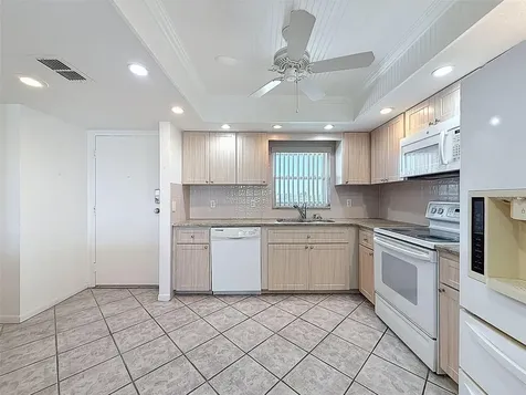 4550 Cove Circle St Petersburg FL 33708