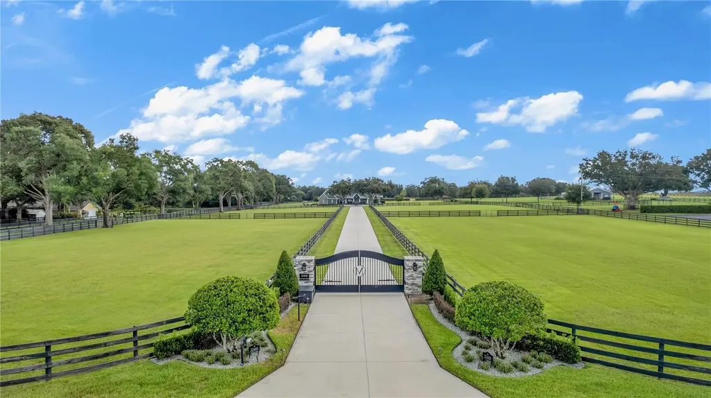 32400 Equestrian Trail Sorrento FL 32776