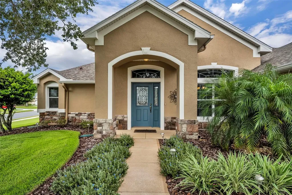 8923 Bridgeport Bay Circle Mount Dora FL 32757