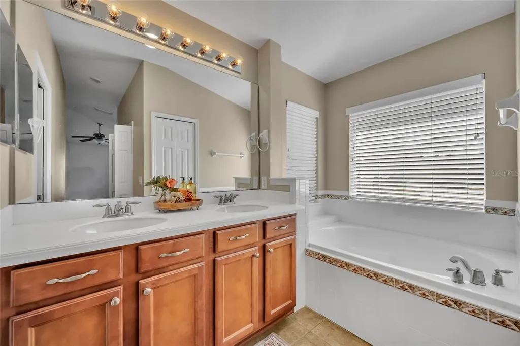 8923 Bridgeport Bay Circle Mount Dora FL 32757