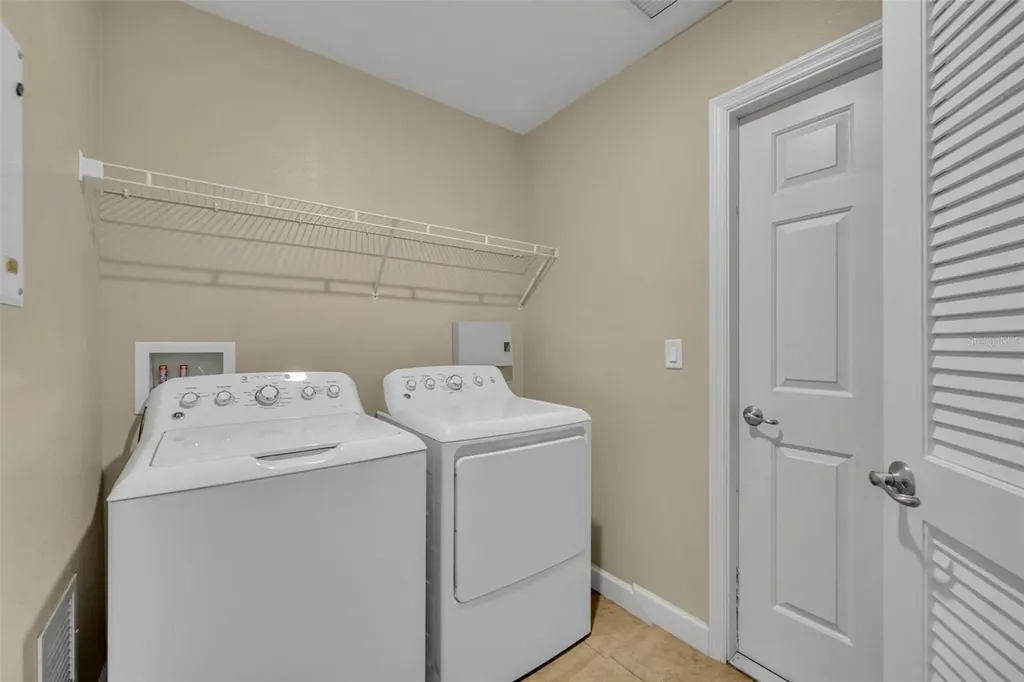 8923 Bridgeport Bay Circle Mount Dora FL 32757