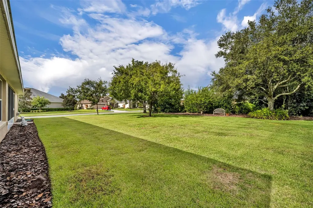 8923 Bridgeport Bay Circle Mount Dora FL 32757