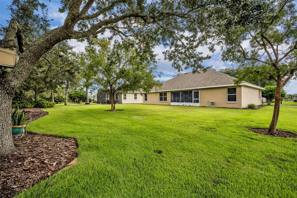 8923 Bridgeport Bay Circle Mount Dora FL 32757