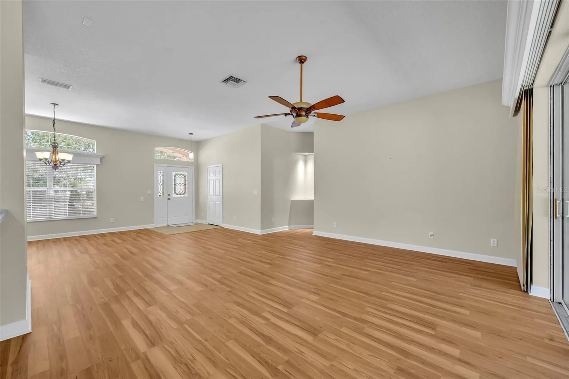 8923 Bridgeport Bay Circle Mount Dora FL 32757
