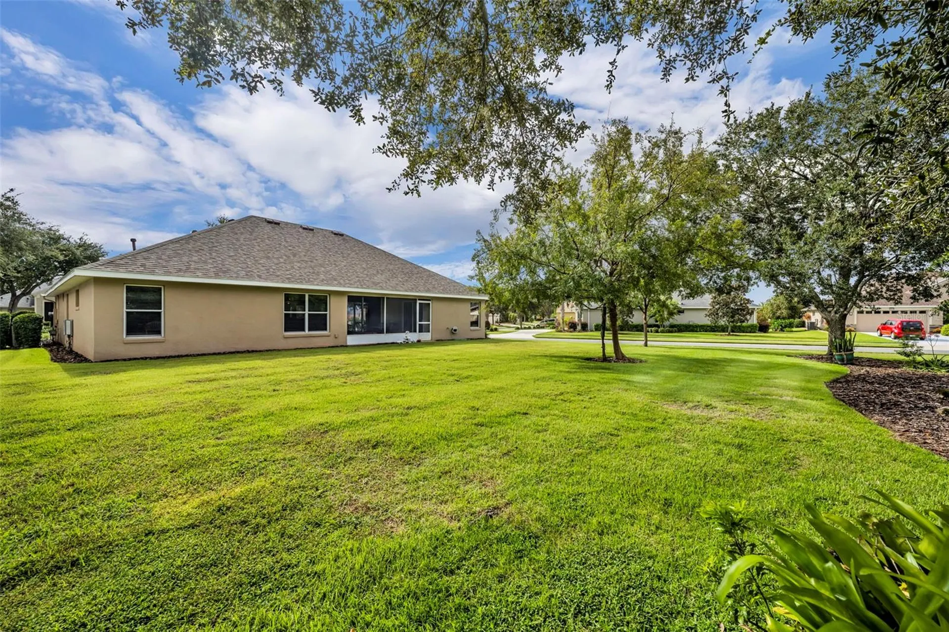 8923 Bridgeport Bay Circle Mount Dora FL 32757