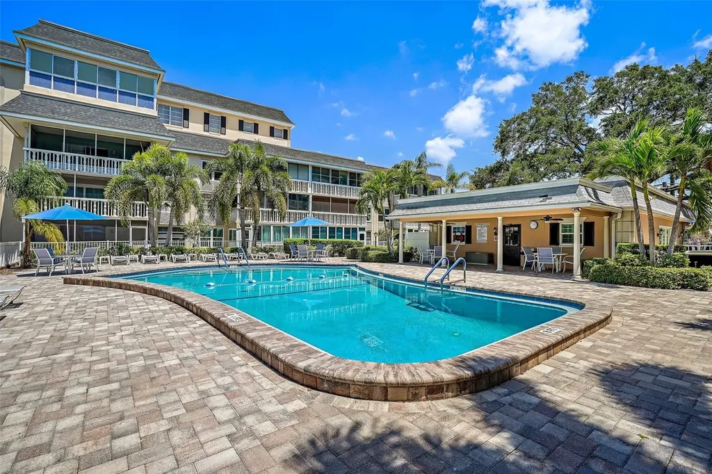 131 Bluff View Drive Belleair Bluffs FL 33770