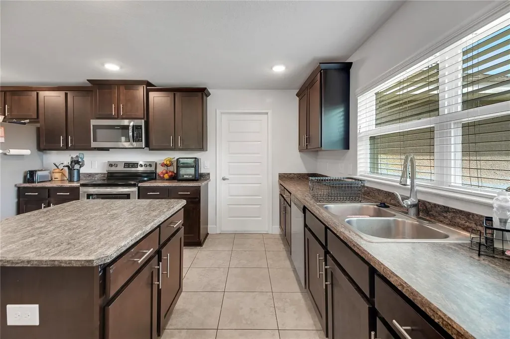 9946 SE 159th Street Summerfield FL 34491
