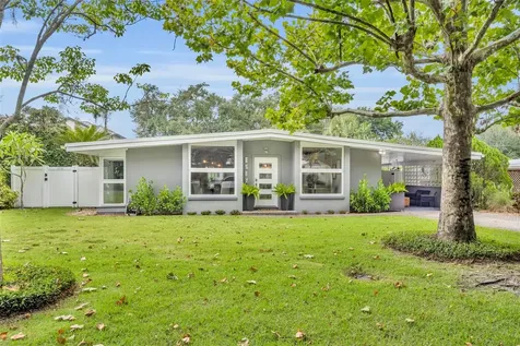 1216 Lark Place Orlando FL 32803