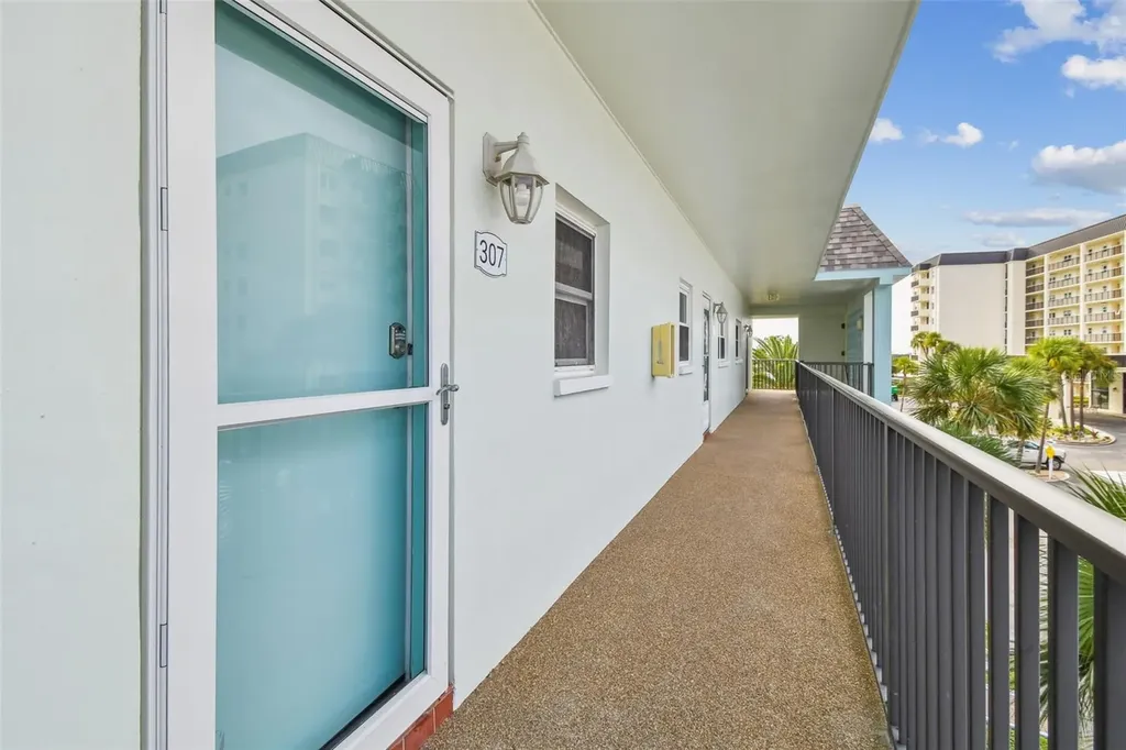 8 Glencoe Place Dunedin FL 34698