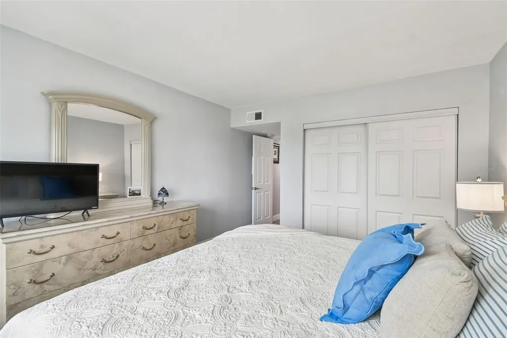 8 Glencoe Place Dunedin FL 34698