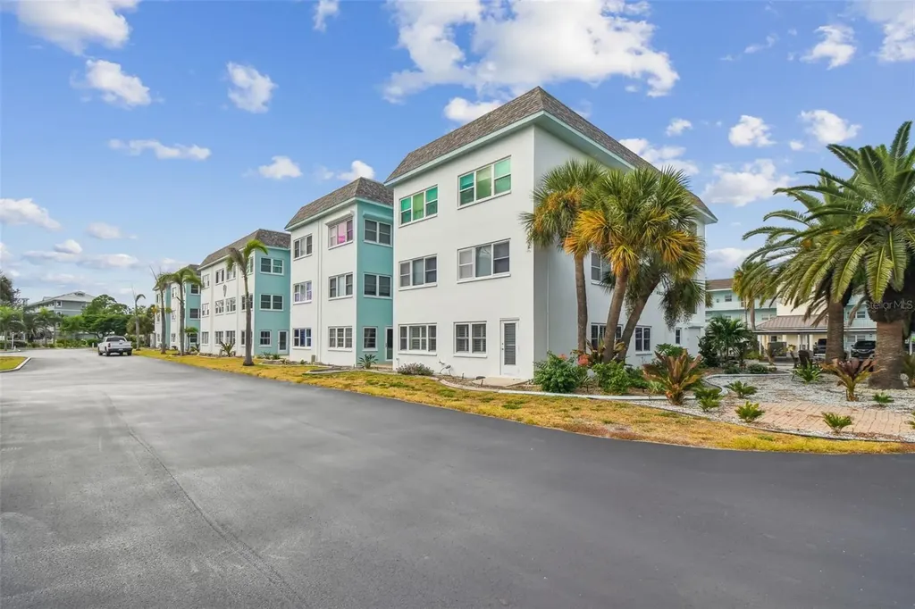 8 Glencoe Place Dunedin FL 34698