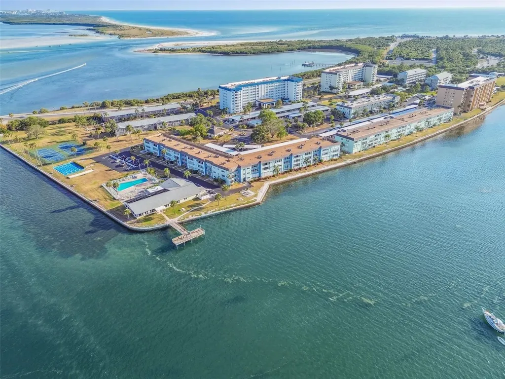 8 Glencoe Place Dunedin FL 34698