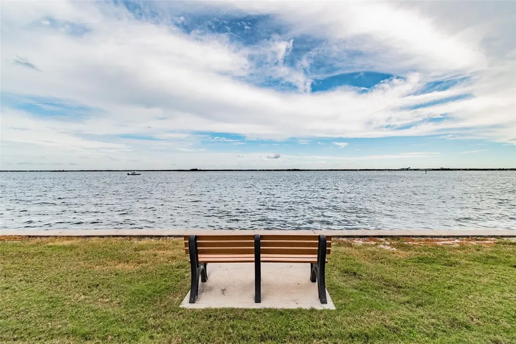 8 Glencoe Place Dunedin FL 34698